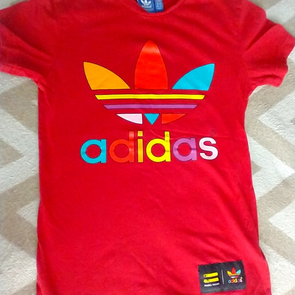 Graphic tee